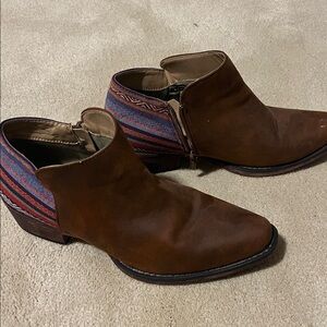 ROPER WOMEN'S SERAPE HEEL FASHION BOOTIES - SNIP TOE - Size 8.5